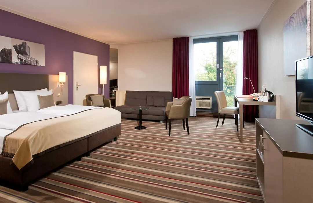 Leonardo Hotel Hannover Airport-1